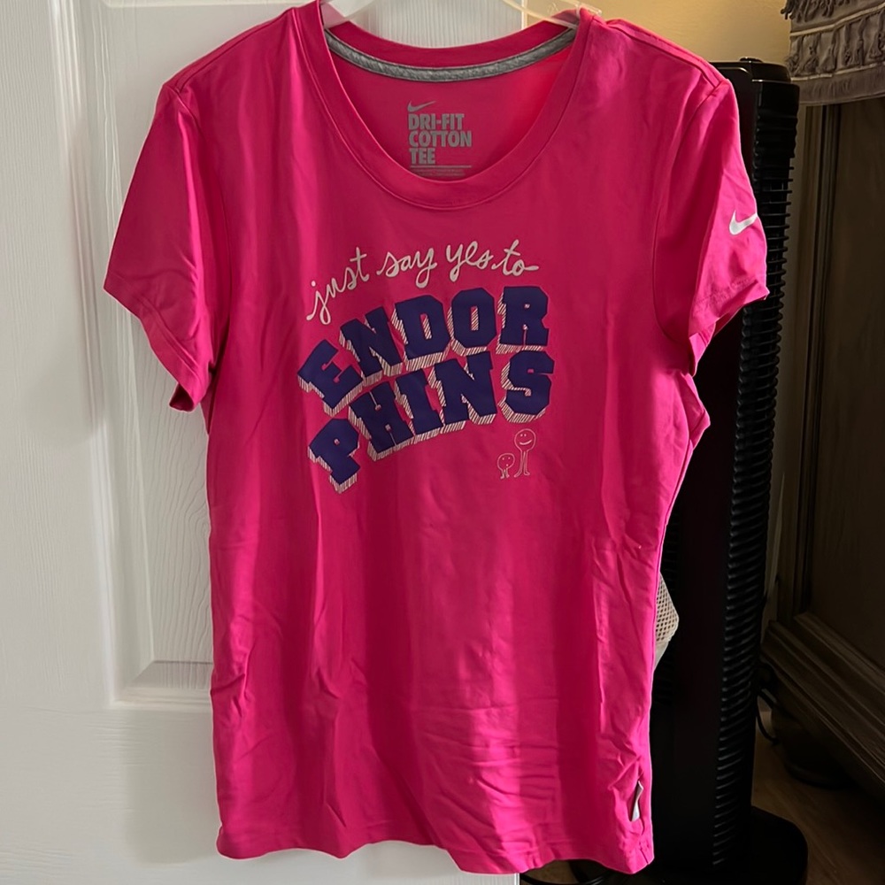 Nike tee